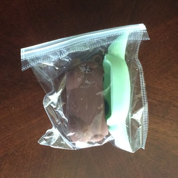 NWT Baby Yoda Mandalorian Grogu Silicone Case for Apple AirPods Pro - Picture 3 of 6